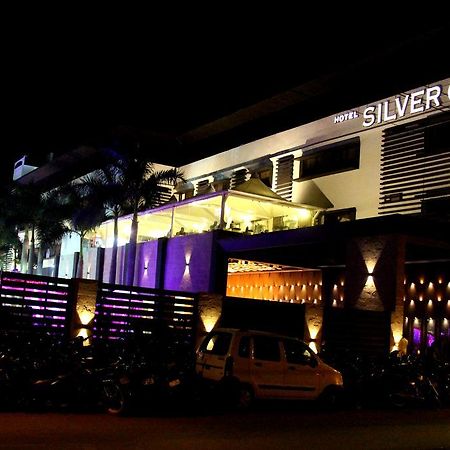 Hotel Silver Oak Bilāspur Esterno foto